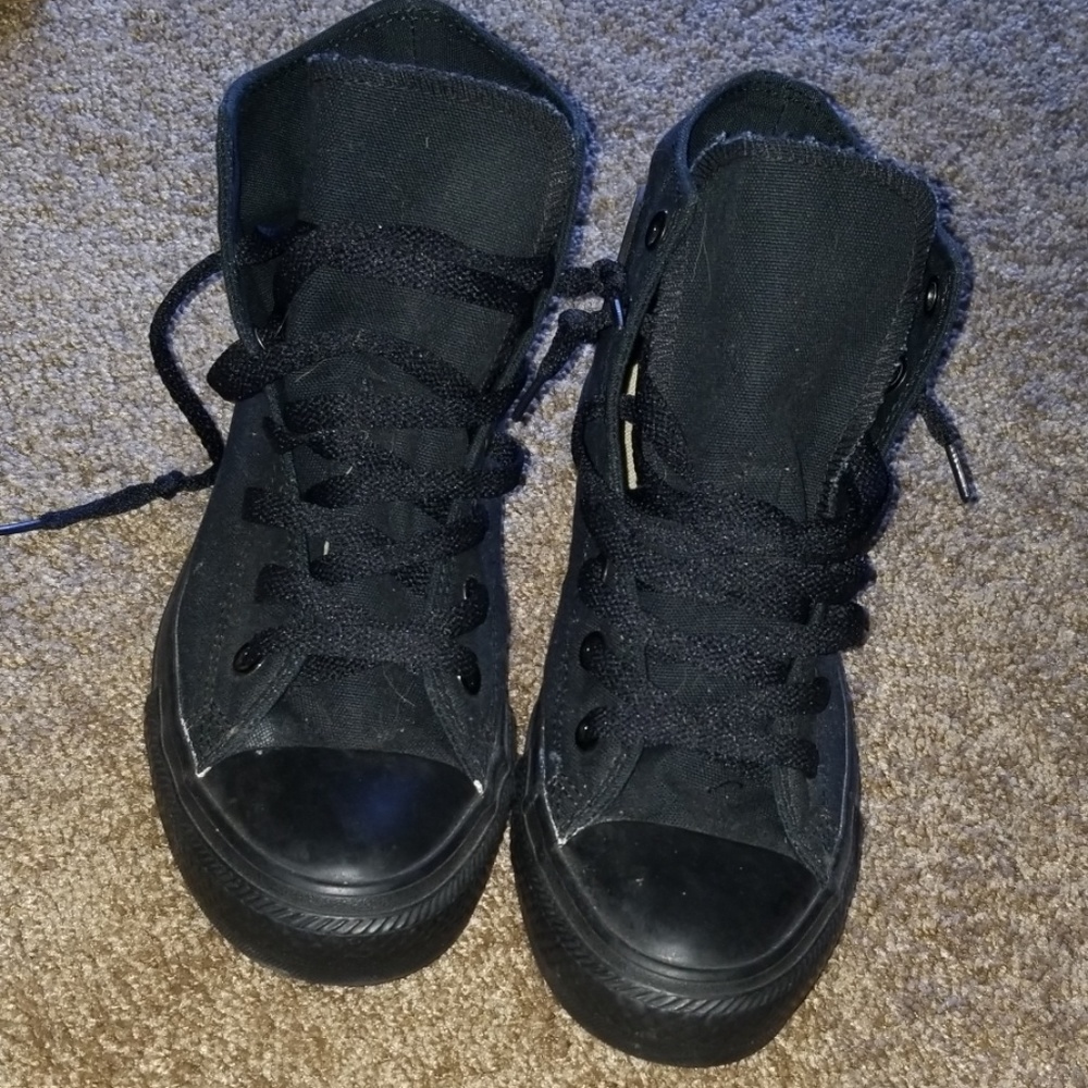 Converse (Chuck Taylors)